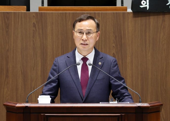 제363회 임시회 제1차 본회의_소방 현장 지휘권 강화 및 조직 체계 정상화를 위한 소방본부 중간직제 신설 촉구 건의안(윤희신 의원 대표발의)