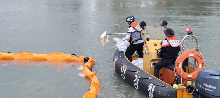 완도해경, 2025년 해양오염사고 10건 발생..오염물질 유출량은 98% 감소