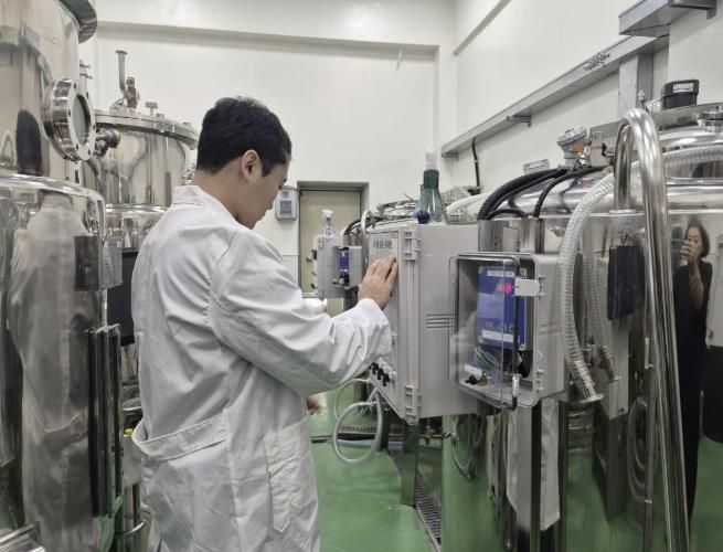 친환경축산관리실에서 축산농가에 공급될 생균제를 배양하고 있다.