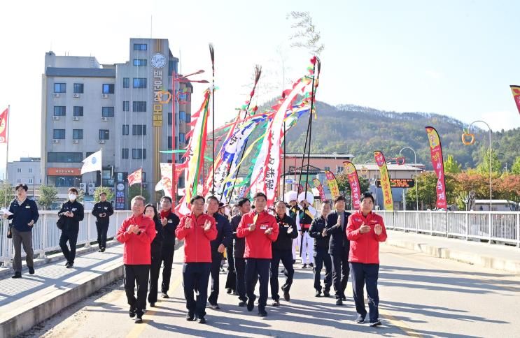 (청송사과축제, 2026~2027 문화관광축제 선정돼)-청송사과축제-청송사과 퍼레이드