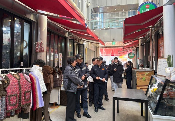 해남소방서, 설명절 대비 매일시장 현장 방문...전통시장 화재안전 강화