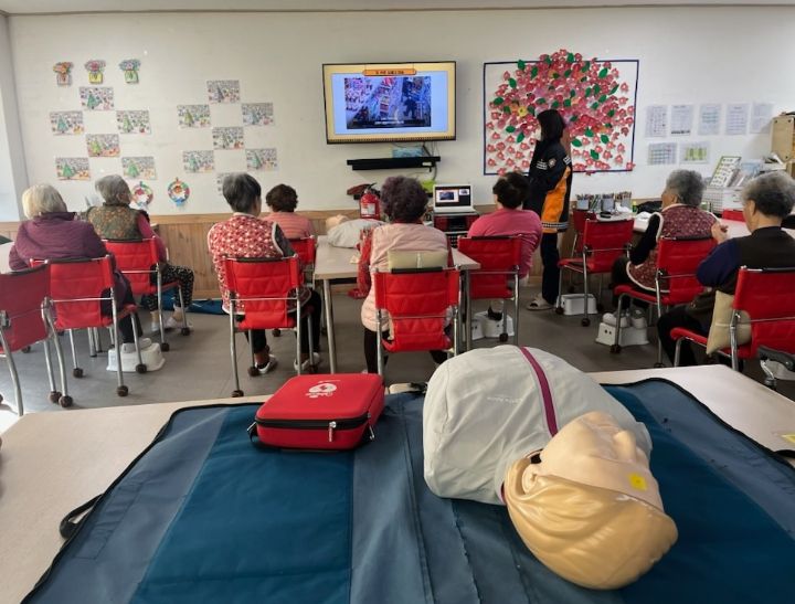 패밀리케어노인주간보호센터 겨울철 119생활안전교육