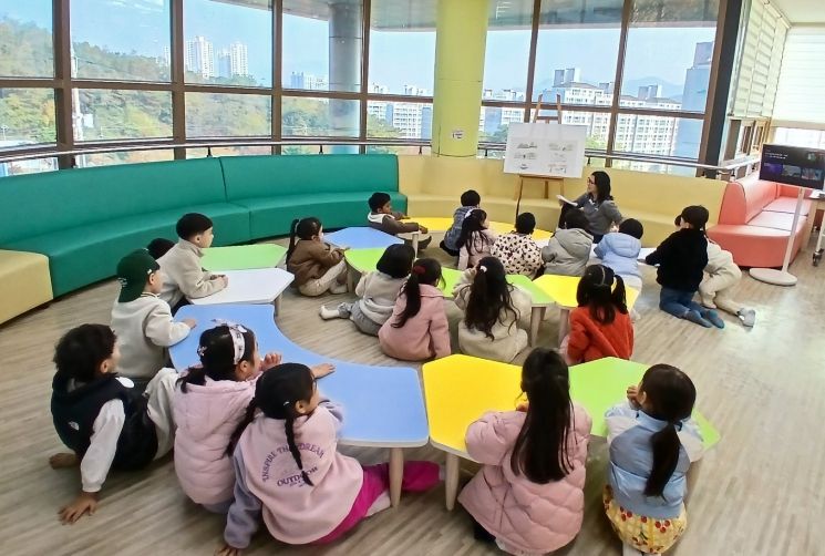 시립 ․ 남부도서관, 어린이 대상 도서관 견학 프로그램 운영