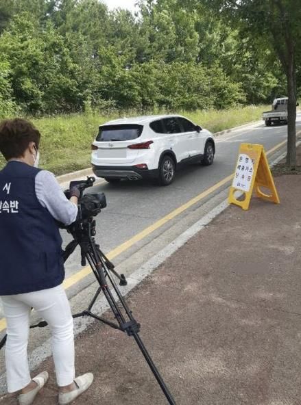 민간점검원의 미세먼지 측정 현장