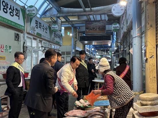 사천시, 유관기관과 함께하는 설맞이 전통시장 이용하기 캠페인 실시