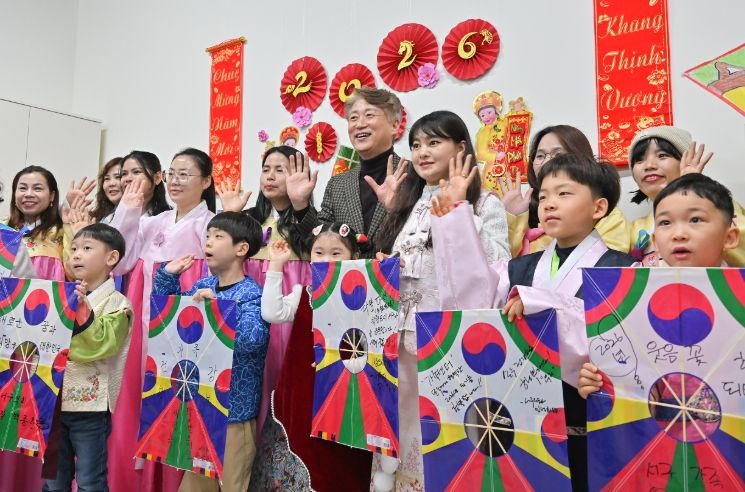 다문화가족 등 40가구 참여해 전통문화 체험과 따뜻한 나눔