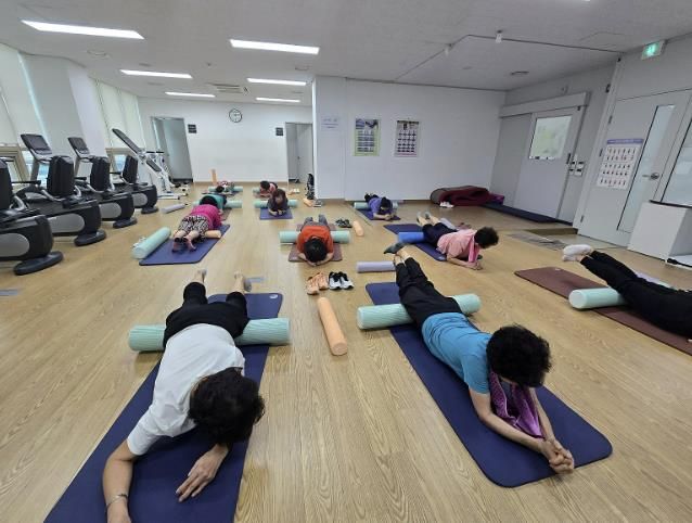 지난해 기흥구보건소에서 진행한 노쇠예방관리사업 프로그램 참여 모습