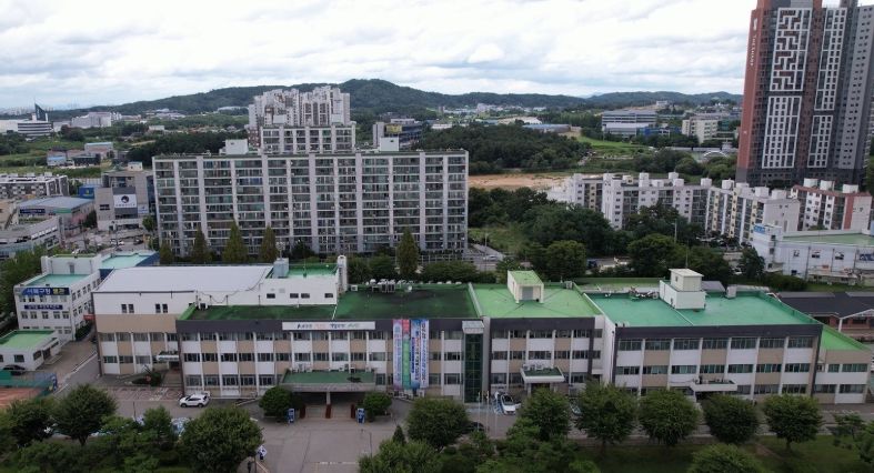 1. 천안시 서북구청 전경.