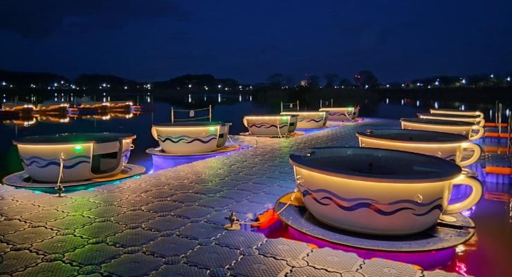 4인용보트 야간