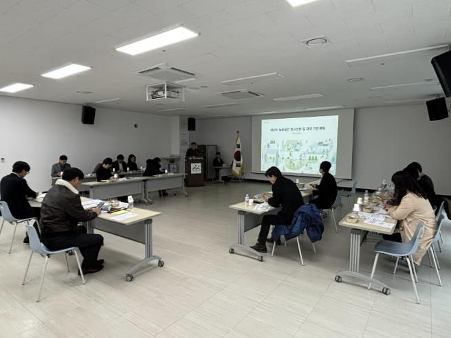 ‘농촌공간 재구조화 및 재생 기본계획’ 의회 간담회 모습.