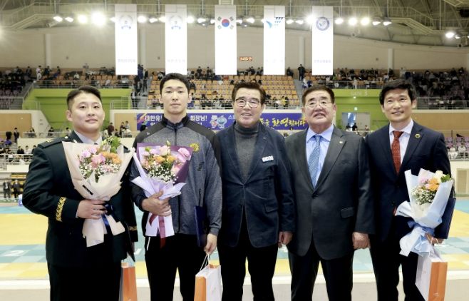 표창 수여 사진