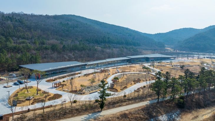 경주 동궁원에 조성된 ‘라원’ 전경.